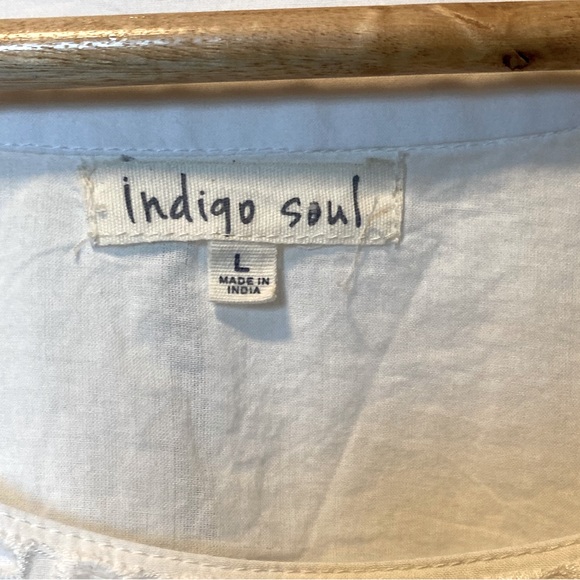 100% cotton INDIGO SOUL white top size Large - Picture 3 of 3